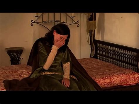 Two Female Servants Suck The Dick Of The King XVIDEOS