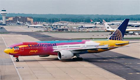 Boeing B N Continental Gatwick Eric Johnston Flickr