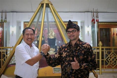 Pemprov Jabar Komitmen Kembangkan Keraton Sumedang Larang Jadi Tujuan