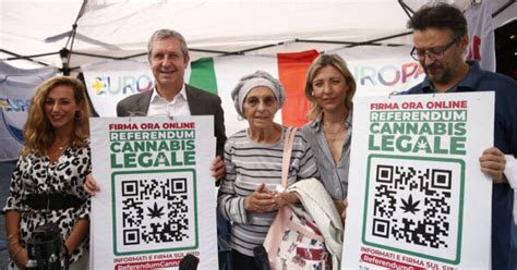 Referendum Cannabis Raggiunte Le 500mila Firme In Una Settimana Un