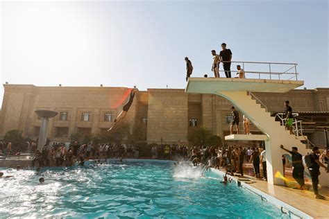 Storming Of Baghdad S Palace Pro Sadr Protests And A Quick Swim