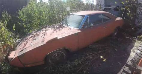 Amazing Barn Find The Legendary Dodge Charger Daytona Muscle