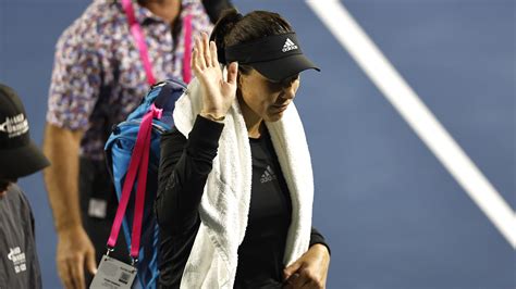 Muguruza No Levanta Cabeza Y Se Retira Por Dolores Estomacales En Su