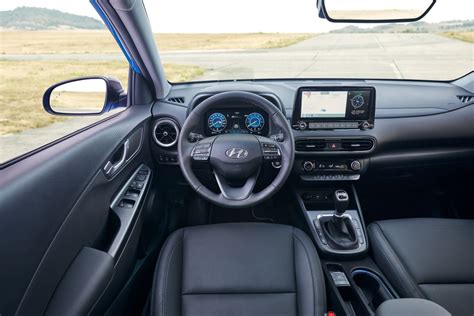 Hyundai Kona 1 6 GDI HEV Premium 2022 Review AutoWeek