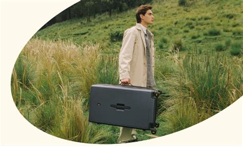 What Features Make the Carry-On Suitcase a Stylish Buy | Level8 Cases Blog