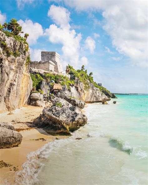 El Castillo Y Playa Del Caribe Ruinas Mayas De Tulum México Imagen