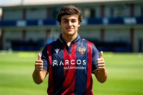 Levante Ud Reinforce Their Attacking Line With Carlos Álvarez Levante