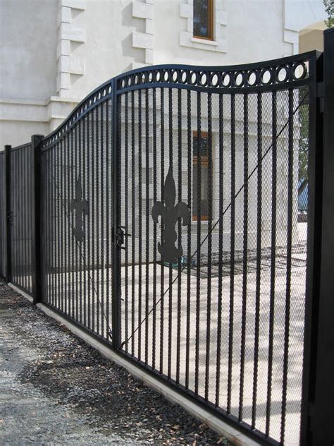 Arched Scalloped Steel Driveway Gates Arbor Fence Inc A Diamond