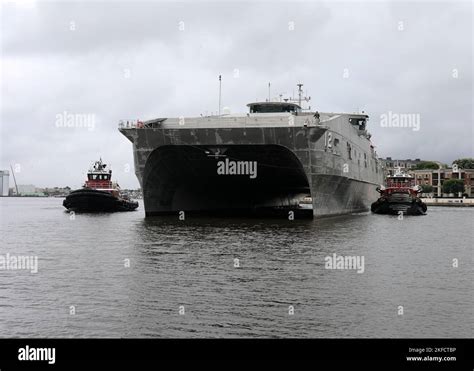 Usns Newport T Epf 12 Hi Res Stock Photography And Images Alamy