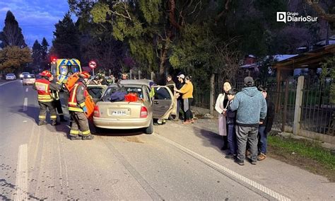 Reportan colisión vehicular en el sector Chihuaico de Los Lagos