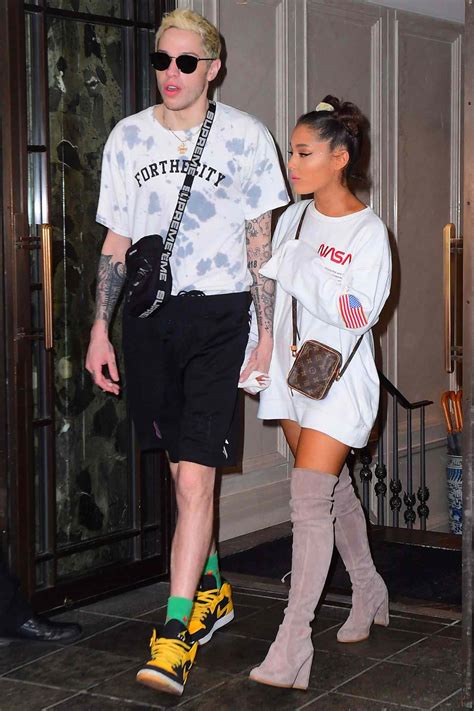 Ariana Grande And Pete Davidson End Engagement Signs They Were Going