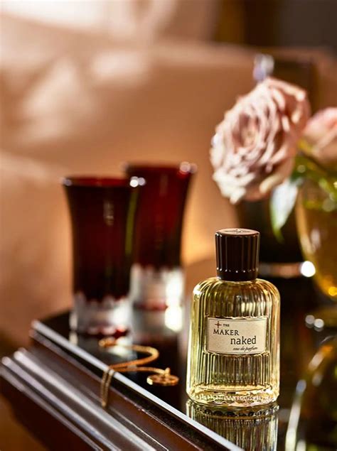 Naked The Maker сүрчиг a сүрчиг эрэгтэй эмэгтэй