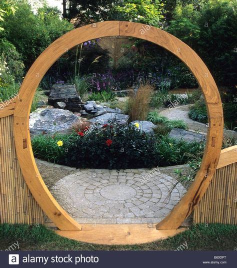 34 Moon Gates Ideas Moon Gate Garden Arch Japanese Garden