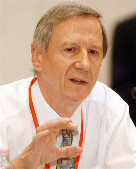 Anthony Giddens: Biography of British Sociologist