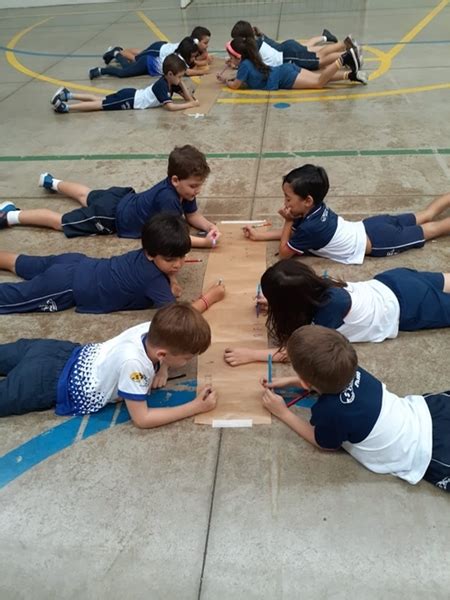 Aprendendo fora da sala de aula Escola de Educação Passo a Passo de