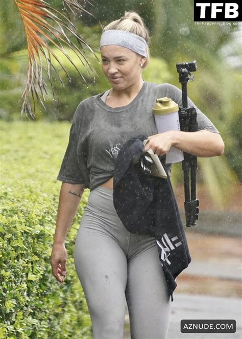 Tammy Hembrow Sexy Seen Showing Off Her Hot Booty And Cameltoe In Brisbane AZNude