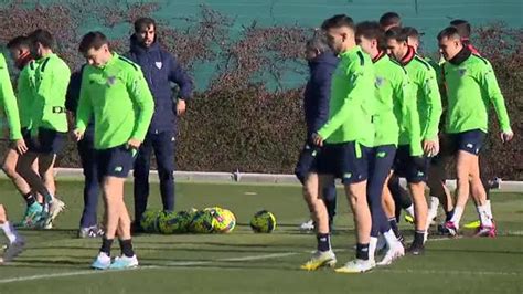 I Aki Williams Vuelve A Entrenarse Con El Grupo V Deo Dailymotion