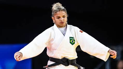 Larissa Pimenta Conquista Medalha De Bronze No Jud Em Paris