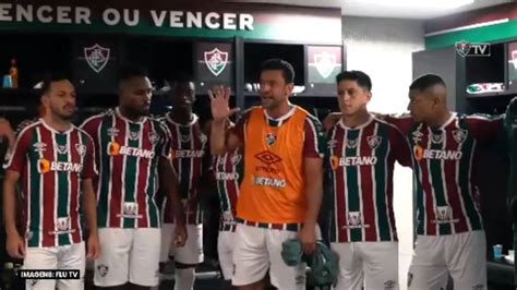 Fred Faz Discurso Inflamado Em Preleção No Vestiário Antes Da Vitória