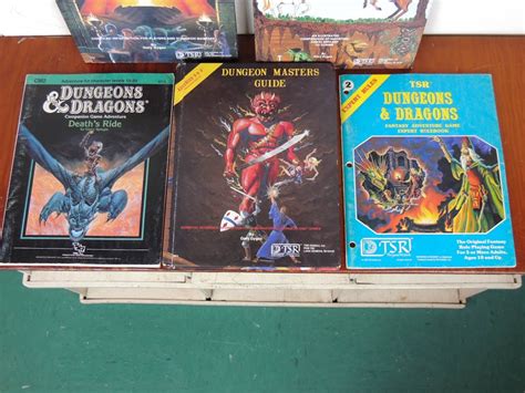 Vintage Dungeons and Dragons Books | EBTH