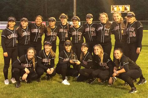 Wolves Win Kingco 4a Softball Tournament Title Issaquah Reporter