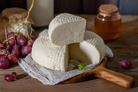Сыр мягкий «по-Адыгейски» 45%, кг — Деревня Индюшкино