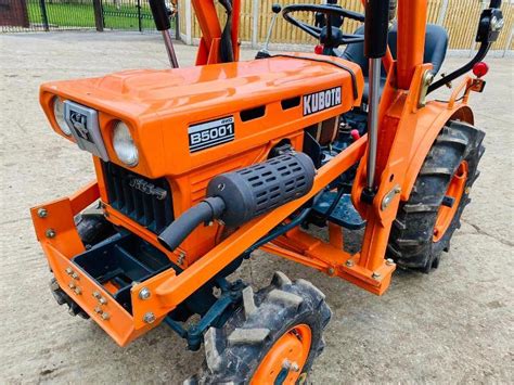 Kubota B Wd Compact Tractor C W Front Loader Bucket