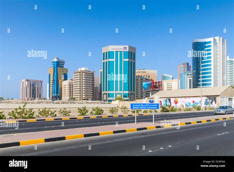 Manama Bahrain November 21 2014 Shaikh Hamad Causeway Street View