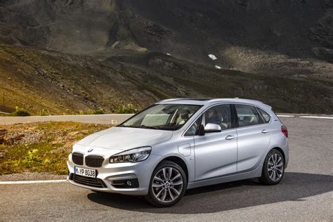 F45 BMW 225xe Active Tourer Plug-in Hybrid debuts BMW 225xe Active ...