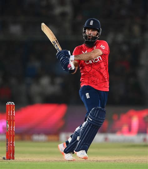 Moeen Ali swings to leg during his 23-ball fifty | ESPNcricinfo.com