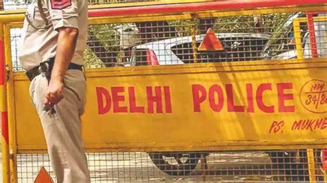 Delhi Police News Delhi Police Arrests One From Gang Of Thieves Who D