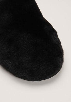 Womens Black Fluffy Faux Fur Mule Slipper Peacocks