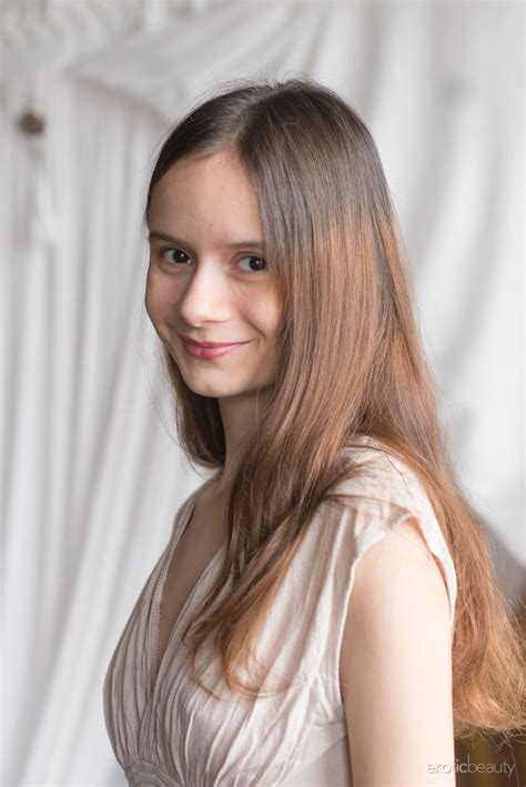 Sweet Teen Eiby Shine Displays Her Slender Body In The Nude CoedCherry