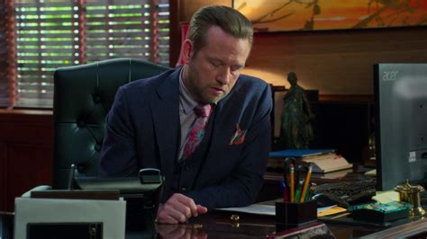 Acer Monitor Used By Dallas Roberts As Robert Bob Armstrong Jr In