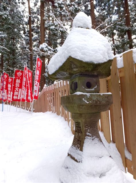 降り積もった白い雪はー2017年岩木山神社初詣のこぼれ写真 おもちゃ箱な平生草子のブログ