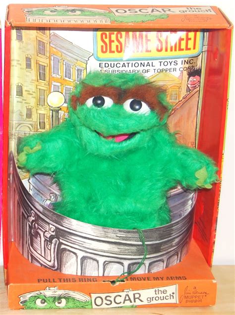 Topper Toys Sesame Street Oscar The Grouch Puppet Sesame Street