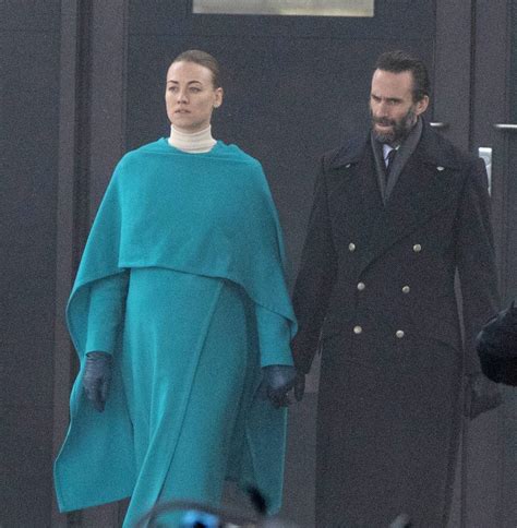 Yvonne Strahovski – 'Handmaid's Tale' set in Toronto | GotCeleb