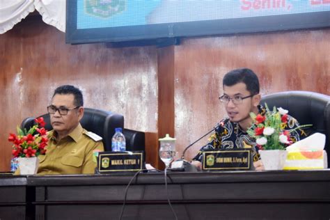 Rapat Paripurna Penyerahan LHP Dari BPK Atas LKPD Kabupaten Solok