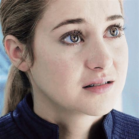 Shailene woodley divergent insurgent GIF - Find on GIFER