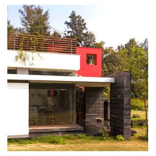 G Farmhouse Tropisch Delhi Von Kumar Moorthy Associates Houzz