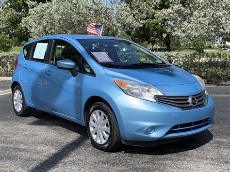 Pre Owned Nissan Versa Note Sv Fwd D Hatchback