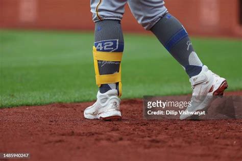 Andrew Mccutchen Shoes Photos And Premium High Res Pictures Getty Images