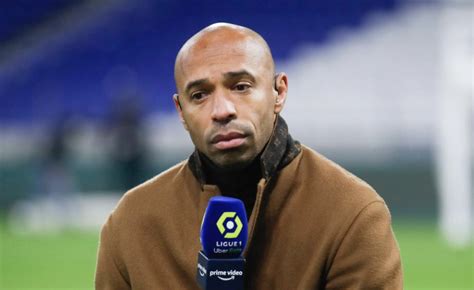 Thierry Henry Se Met Genoux Devant Le Real Madrid