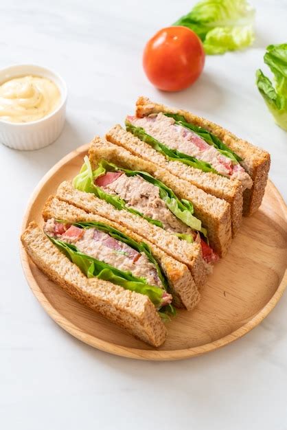 Premium Photo Homemade Tuna Sandwich