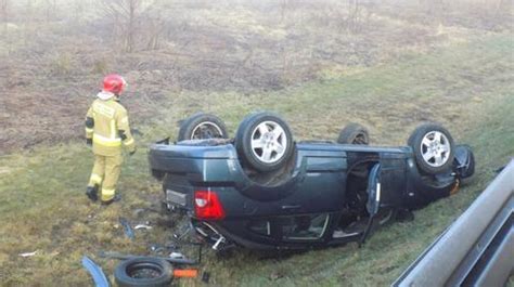 Nowa D Ba Wypadek Na Drodze Krajowej Nr Samoch D Wypad Z Drogi I