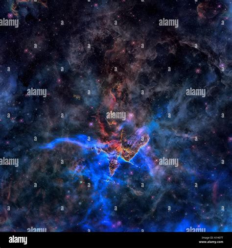 Montaña Mística Región en la nebulosa de Carina fotografiada por el