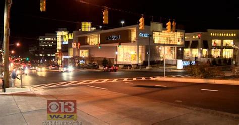 Police 2 Suspects Armed With Knife And Gun Robbed Victim Inside Towson Mall Cbs Baltimore