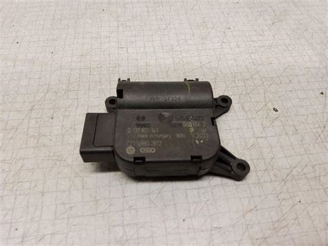 VW PASSAT B6 3C2 Interior Heater Flap Motor Actuator 0132801363