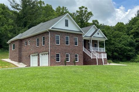 2896 Cranberry Rd Galax Va 24333 Mls 74361 Redfin