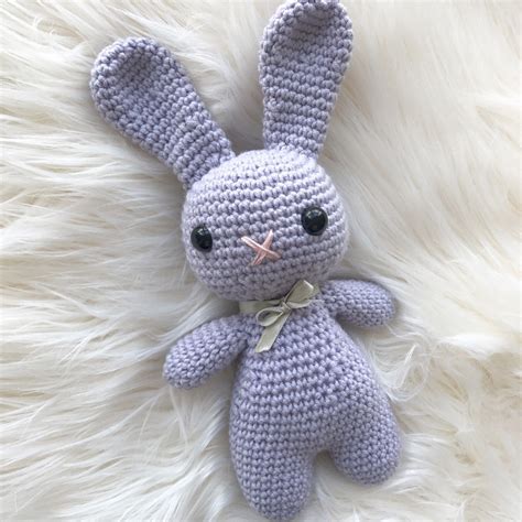 Welcome To My Free Easter Bunny Pattern This Patt Easter Bunny